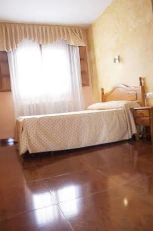 Hostal Le Vintage Ávila Εξωτερικό φωτογραφία