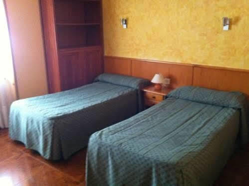 Hostal Le Vintage Ávila Εξωτερικό φωτογραφία